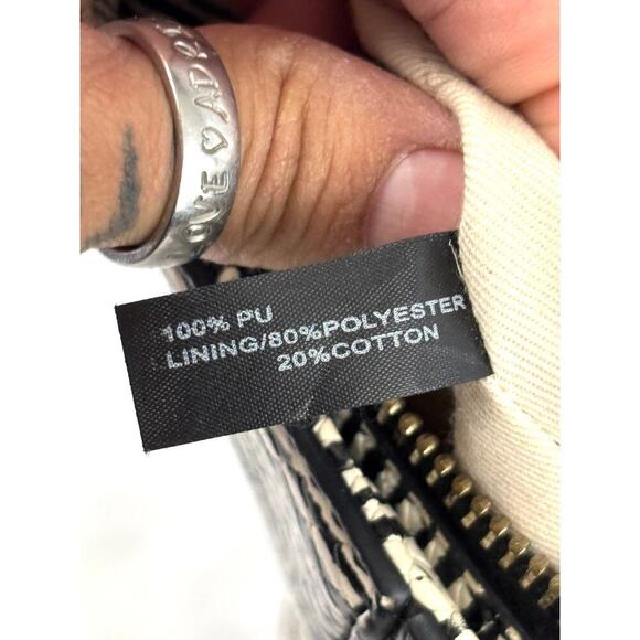 Guess Kamryn Stripe Python Tote Black White Shoulder Handbag Zipper Closure - Picture 11 of 16